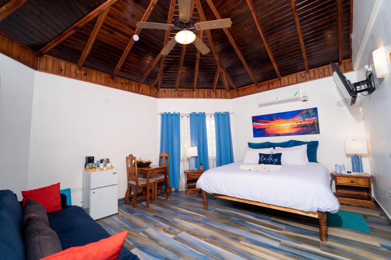 Blue Skies Beach Resort Negril Exterior photo