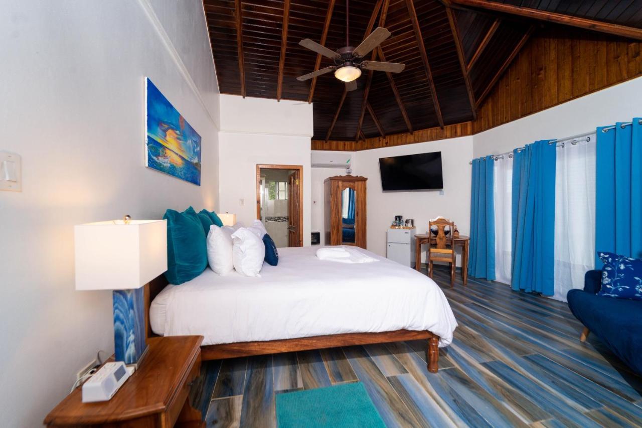 Blue Skies Beach Resort Negril Exterior photo