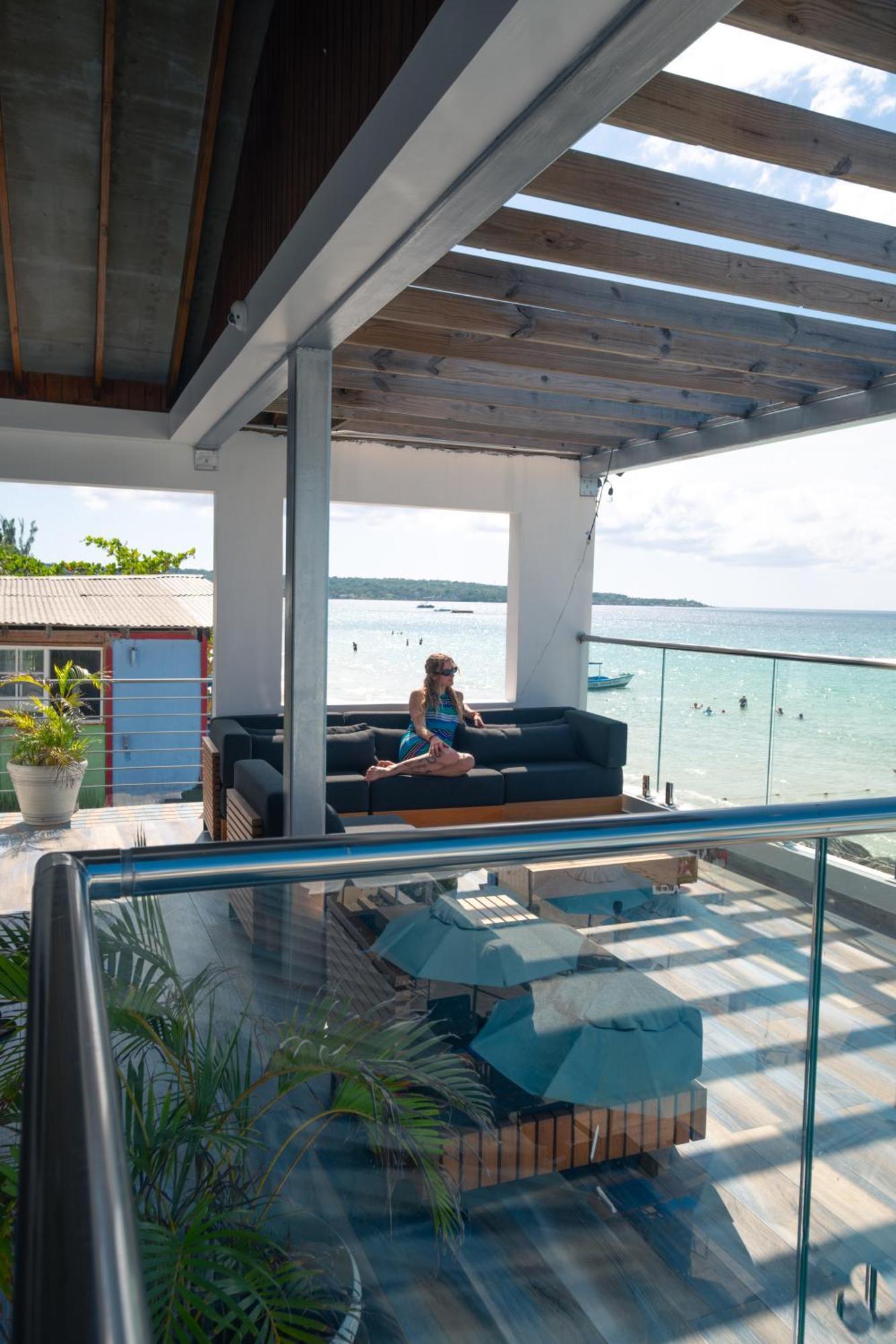 Blue Skies Beach Resort Negril Exterior photo